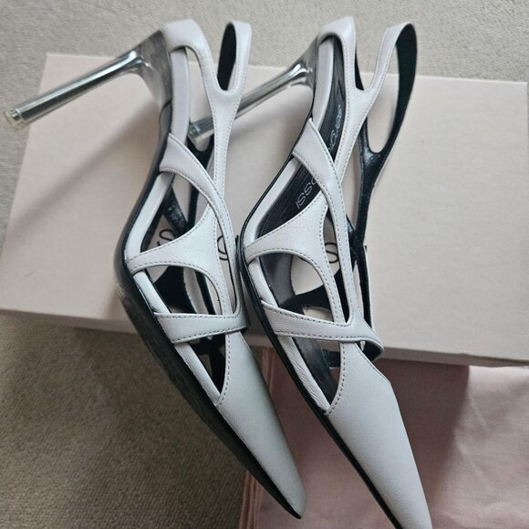 Sergio Rossi White Pumps - Twisted Cutout Design - Picture 7 of 9